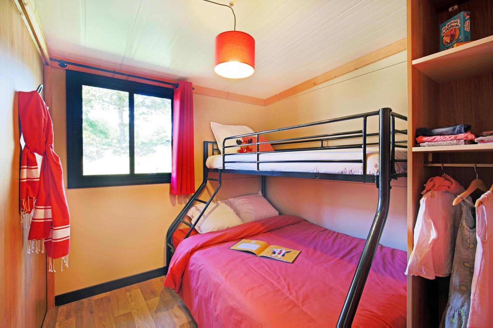 Huttopia De Roos Stegeren Room photo
